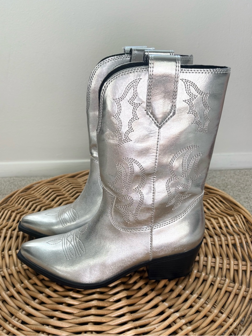 Indigo Rd. Silver Metallic Pointed Toe Mid Calf Cowboy Boots Size 6.5
